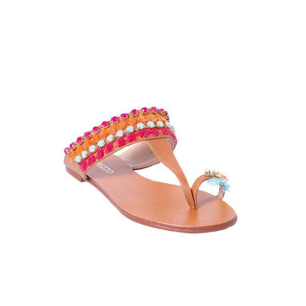 Toe Pom